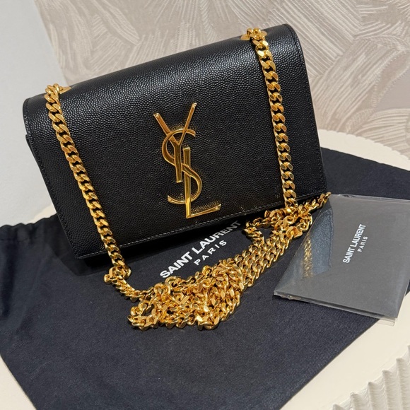 Kate Small Chain Crossbody Bag in Grain De Poudre Embossed Leather - Picture 5 of 7